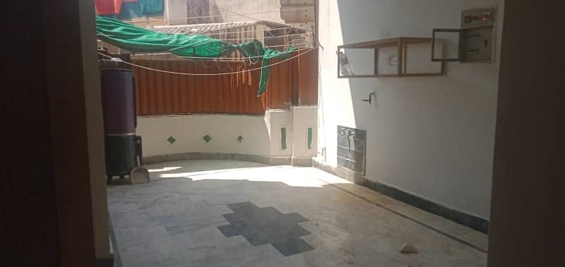 Prime Location 7 Marla Upper Portion In Gulberg For rent At Good Location 4