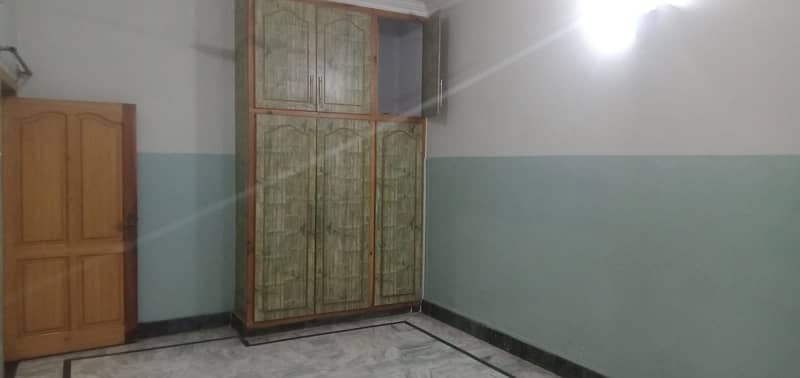 Prime Location 7 Marla Upper Portion In Gulberg For rent At Good Location 8