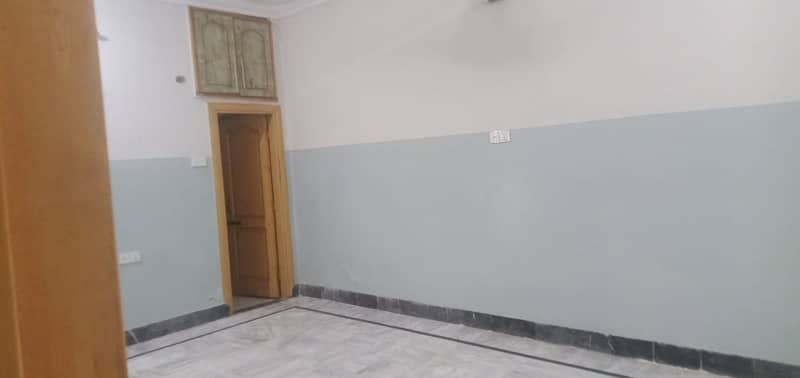 Prime Location 7 Marla Upper Portion In Gulberg For rent At Good Location 16