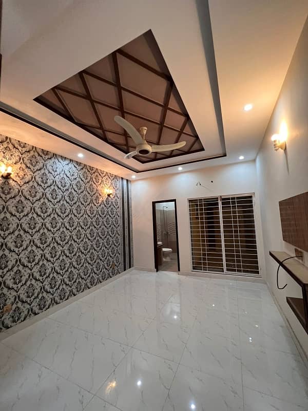 5 MARLA BRAND-NEW HOUSE FOR SALE IN NASHEMAN IQBAL PHASE 2 20