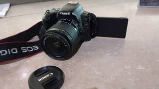DSLR camera Canon 200d  with kit lens