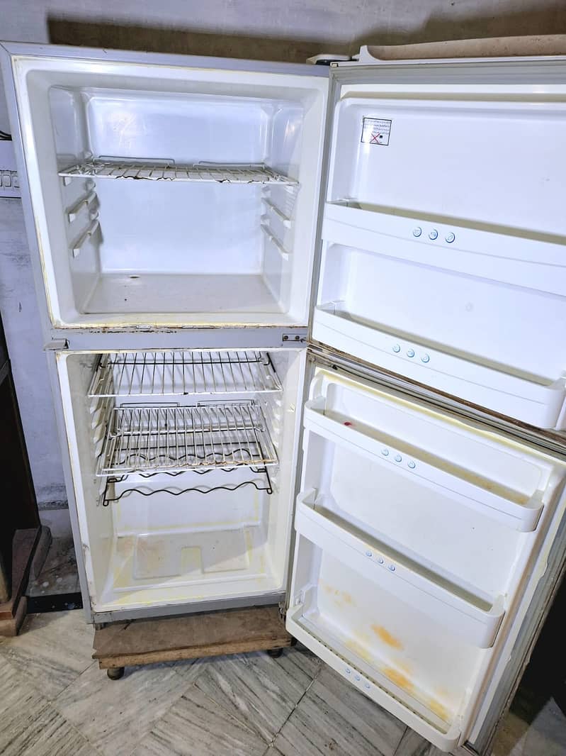 Haier Refrigerator Full size 345 liters, 100% working 1