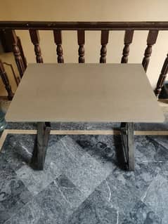 Computer table