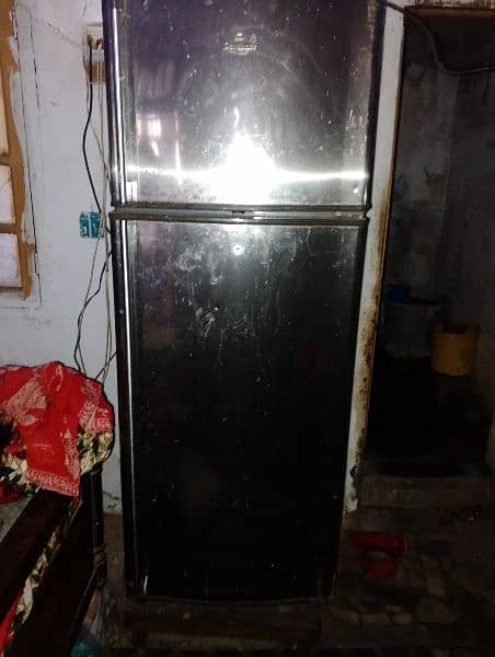 Dowlance Refrigerator 1