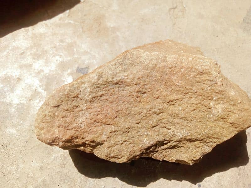 qeemti Stone | golden stone ; white stone 1