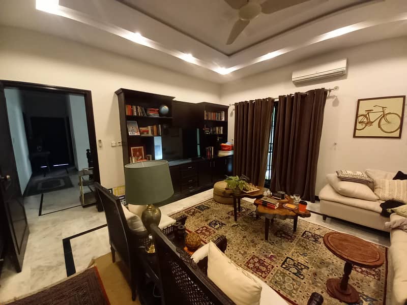 1 Kanal Well Maintained Beautful House Is For Sale In S Block Phase 2 DHA Lahore 5
