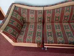 5 seater soffa Urjent for sale  only serious buyers contact me.