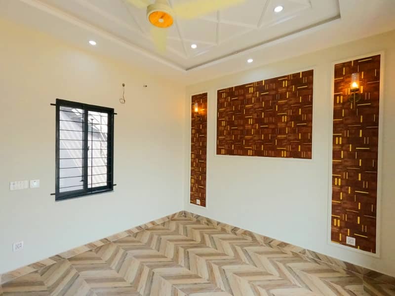 In Paragon City - Imperial 2 Block 5 Marla House For sale 20