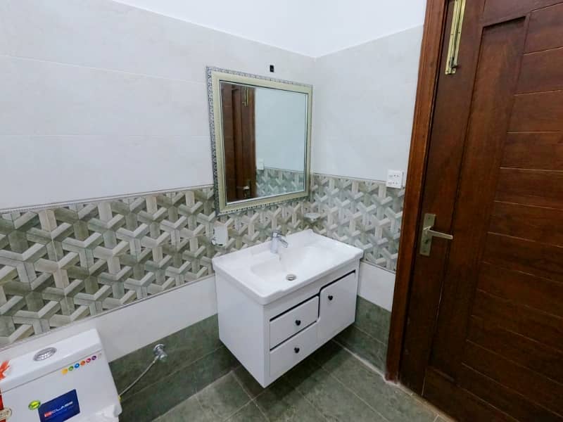Ideal House In Lahore Available For Rs. 69000000 30