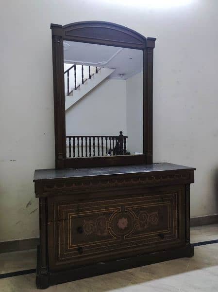 Dressing table 1