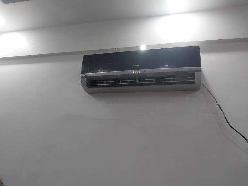 gree 1.5 ton dc inverter ac heat and cool 2
