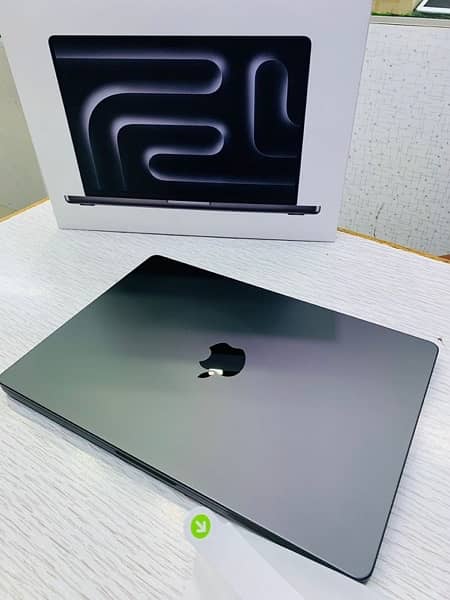 MacBook Pro M3 18 512 open box with 12mnth warranty 3