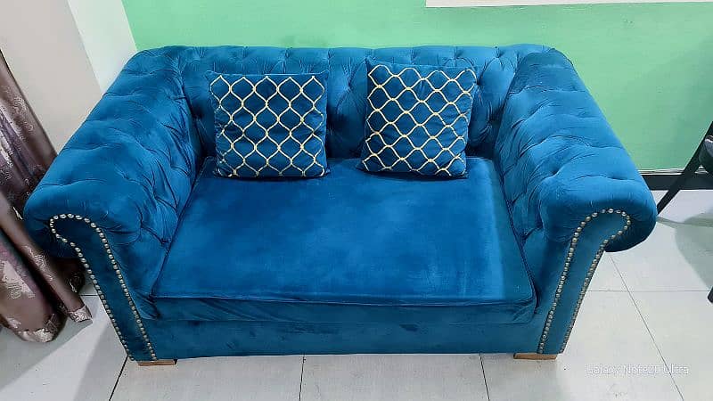 5 seater beautiful sofa set in good condition 1