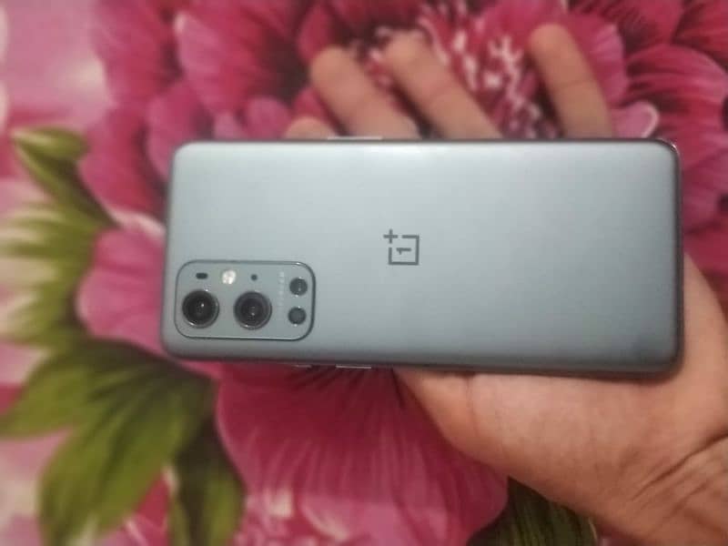 Oneplus 9 pro full lush 10 by 10 green colour 1