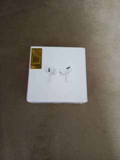 airpods pro with box, air tips and charger right one is not working 0