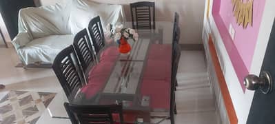 8 seater table