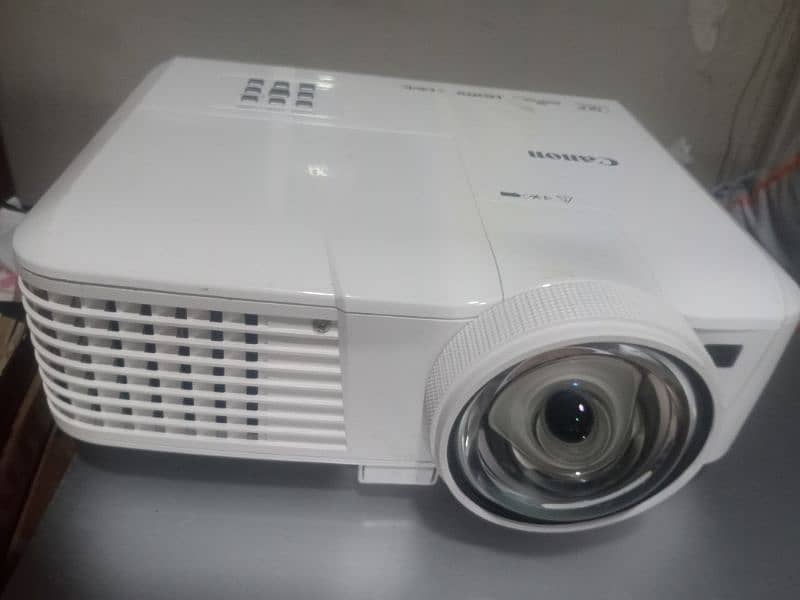 Branded multimedia projectors available for sale 1