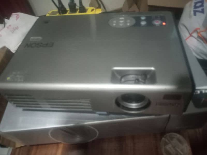 Branded multimedia projectors available for sale 3