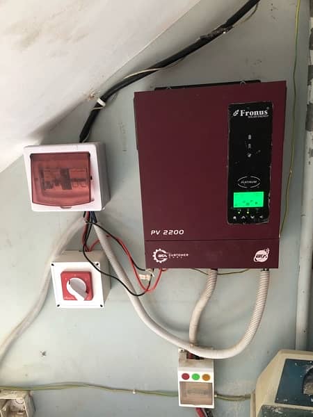 FRONUS PV 2200 (3 month used only) In warranty 2