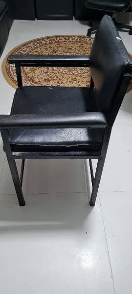 Metal Lounge Chair in good condition 2