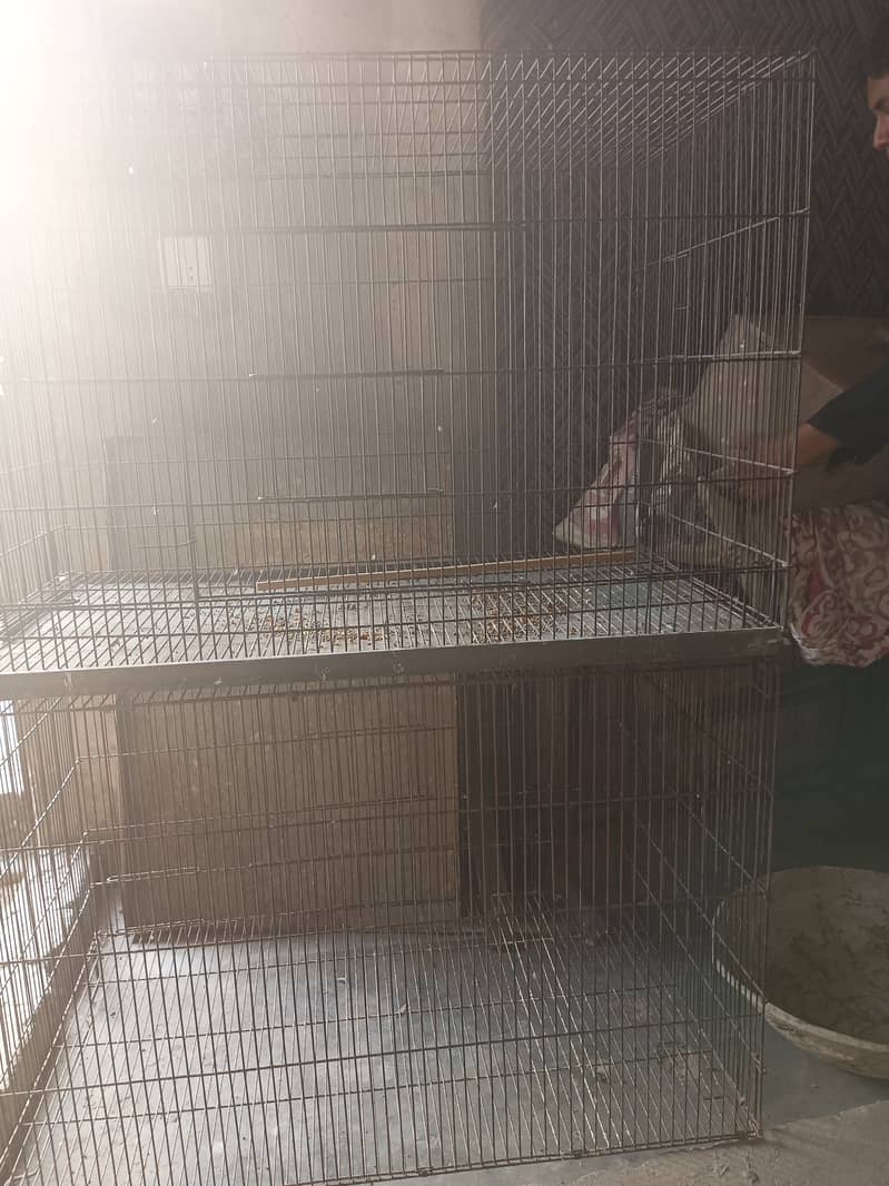 cages size 3/2/2 two cages hai condition saaf hai zyada use NHI Hur ha 3