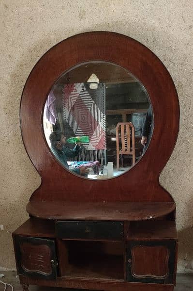 dressing table for urgent sale 1
