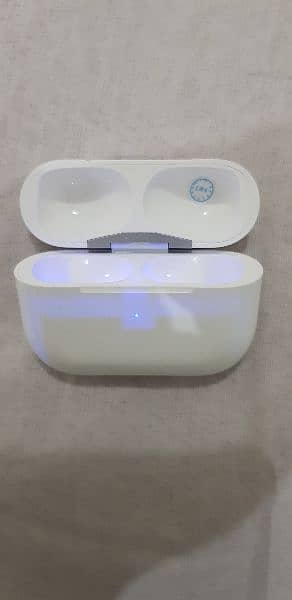 Airpods Pro 3rd Gen ( TWS ) 10/10 Condition no any single fault 1