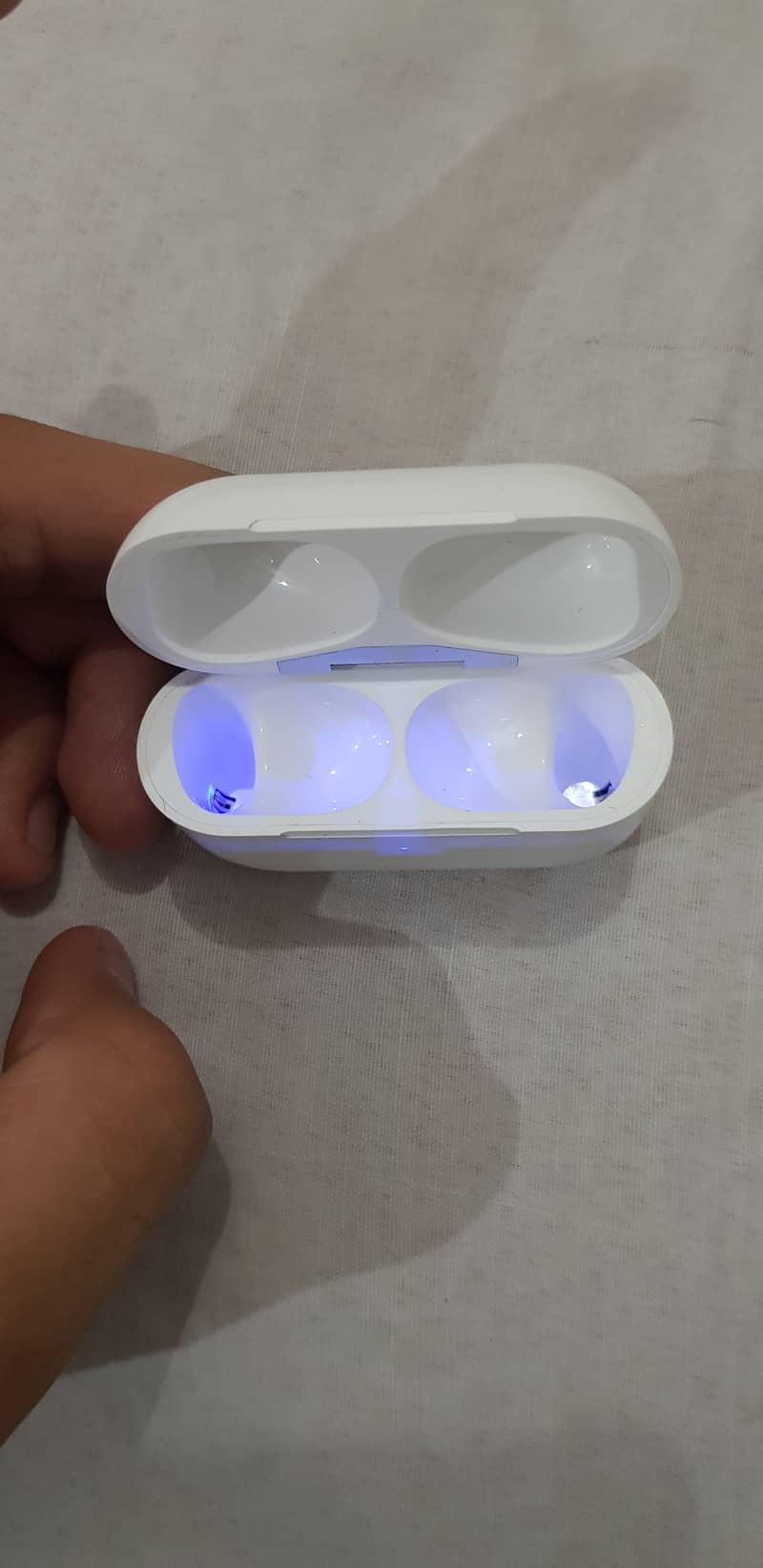 Airpods Pro 3rd Gen ( TWS ) 10/10 Condition no any single fault 2