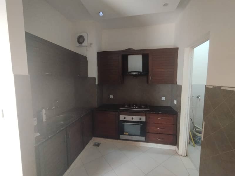 2 BED AVAILABLE FOR RENT IN BAHRIA PHASE 2 NEAR TO MASGID PARK AND SCHOOL 2