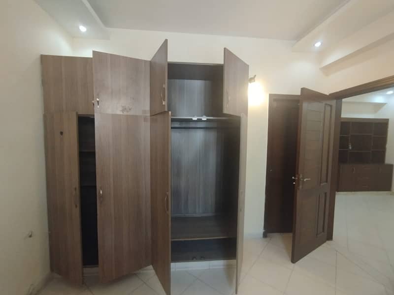 2 BED AVAILABLE FOR RENT IN BAHRIA PHASE 2 NEAR TO MASGID PARK AND SCHOOL 8
