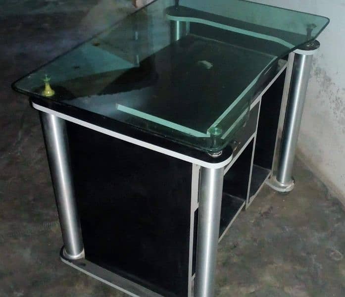 Reception/office Tables for urgent sale 3