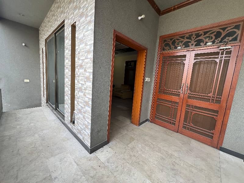 10 Marla Double Story Beautiful House For Sale In AlRehman Garden Phase 3 G. T Road Manawan Lahore 3