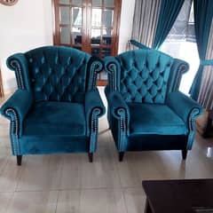 Lounge Chairs 0