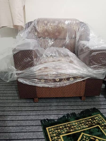 New Sofa set in 10/10 condition in Lahore, Sabzazar 4