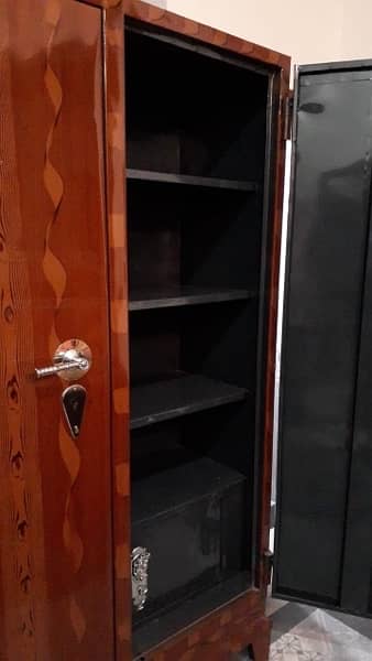 wardrobe and locker 2