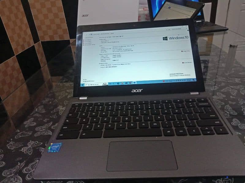 laptop's chromebook's Acer C720P touchscreen led display windows 10pro 4