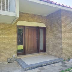 2 Kanal House For Rent In Top Location Of F-8/3 0