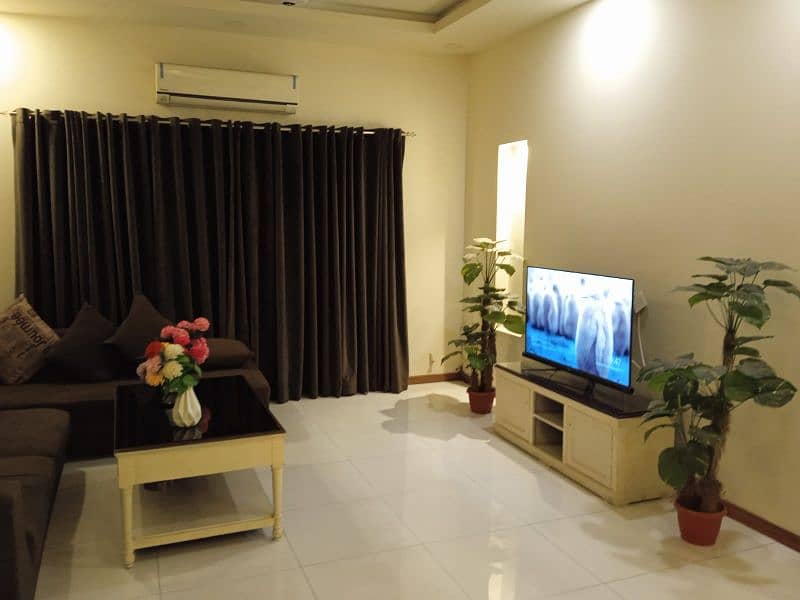 studio/one bedroom/furnished apartment rent daily,weekly monthly basis 2