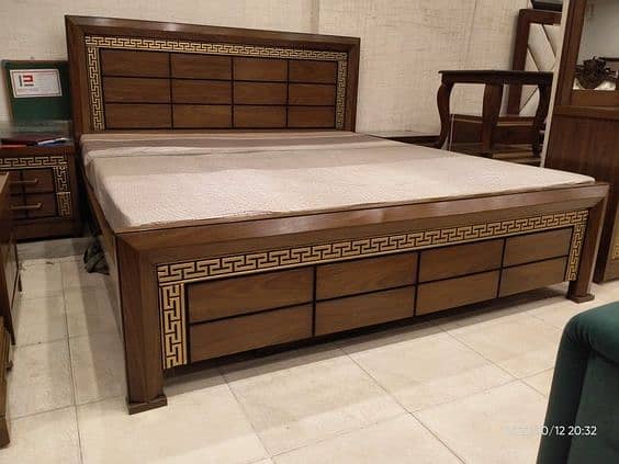 Double bed /bed set/ queen size bed / furniture 1