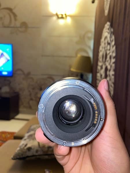 canon camera with lense 28-105mm 5