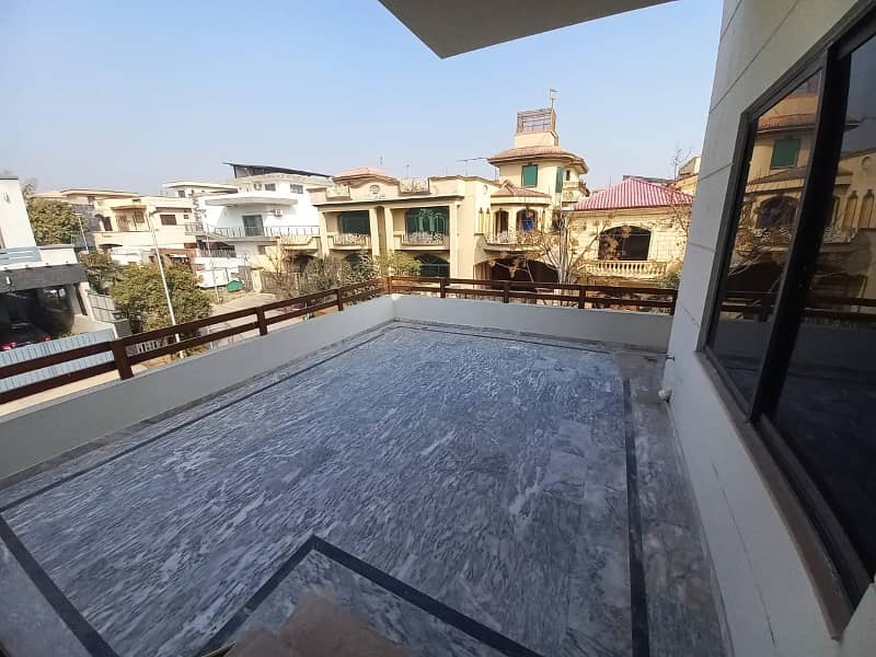 1 Kanal Upper Portion Available For Rent 7