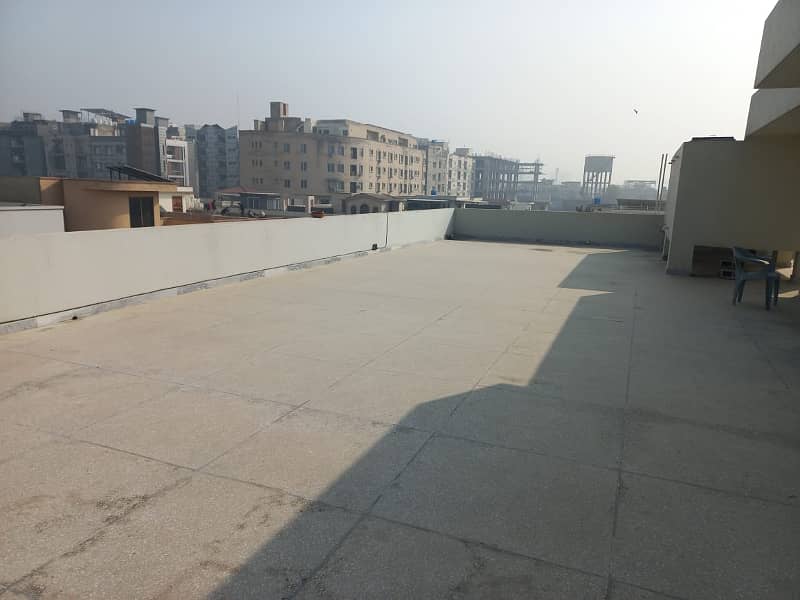1 Kanal Upper Portion Available For Rent 9
