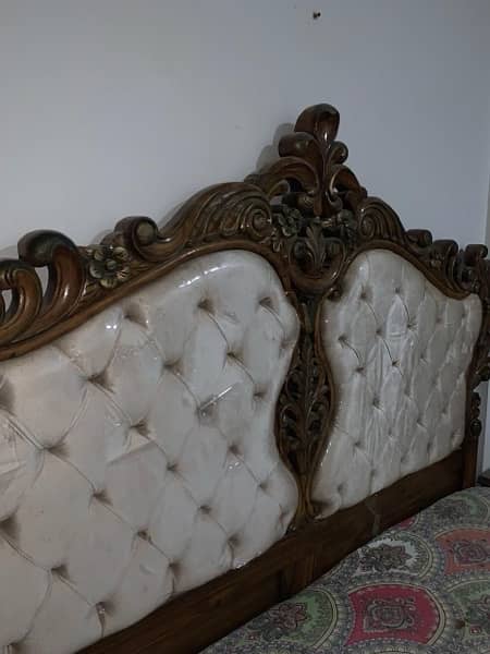 "Elegant Antique-Style Bed Crafted from Premium Barmatic Fir Wood" 3