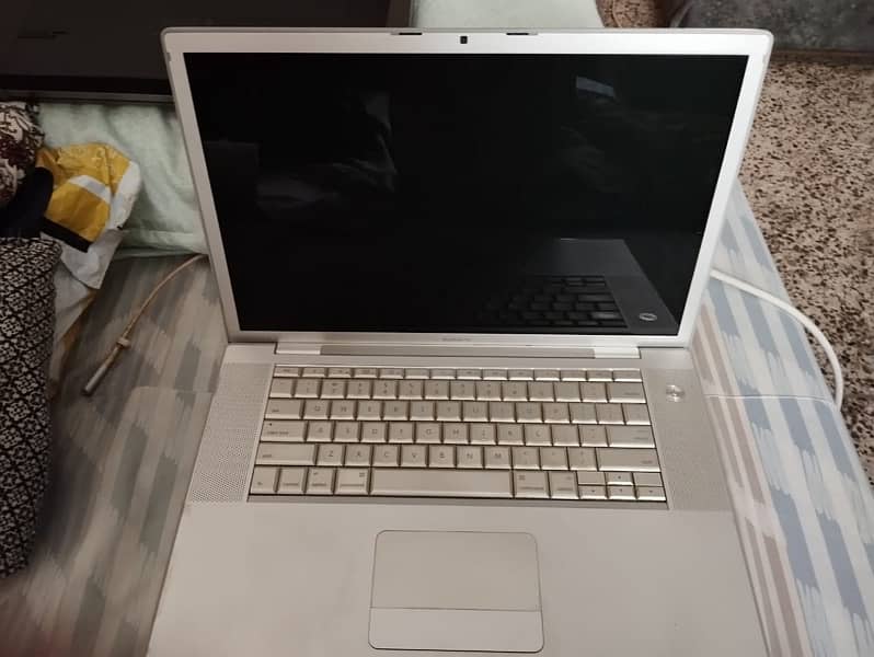 MacBook Pro (15 inches, Early 2008) for Sale 4