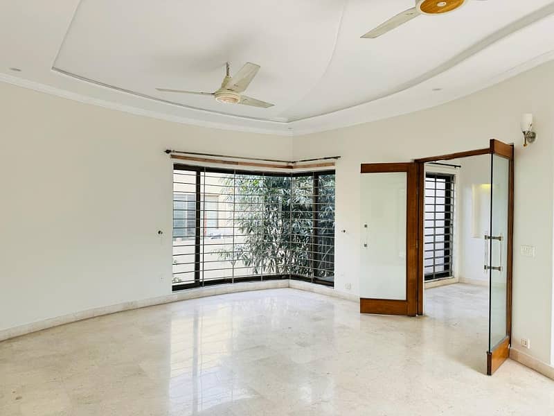 1 Kanal Full house available for rent in DHA Phase 4 9