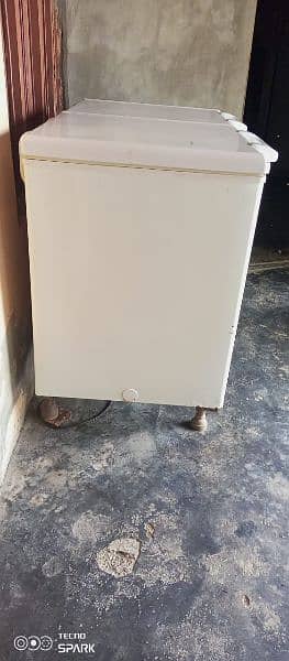 freezer in good condition with original compressor 3