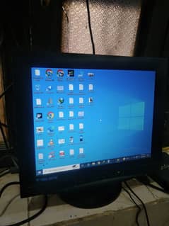 Relisys LCD Monitor 15 inches with speakers ,good condition 0