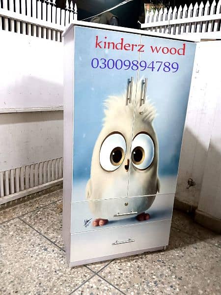 Kids character cupboard 5 feet x2.5 feet size 3