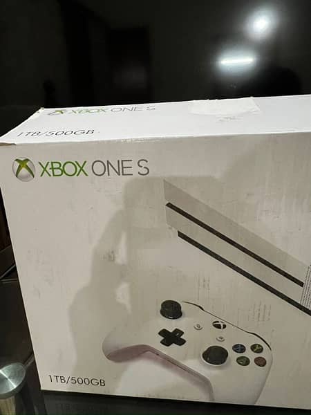 xbox series S 1 tb with box and 3 digital games purchase 2