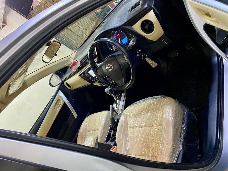 Toyota Corolla GLI 2019 Automatic 11